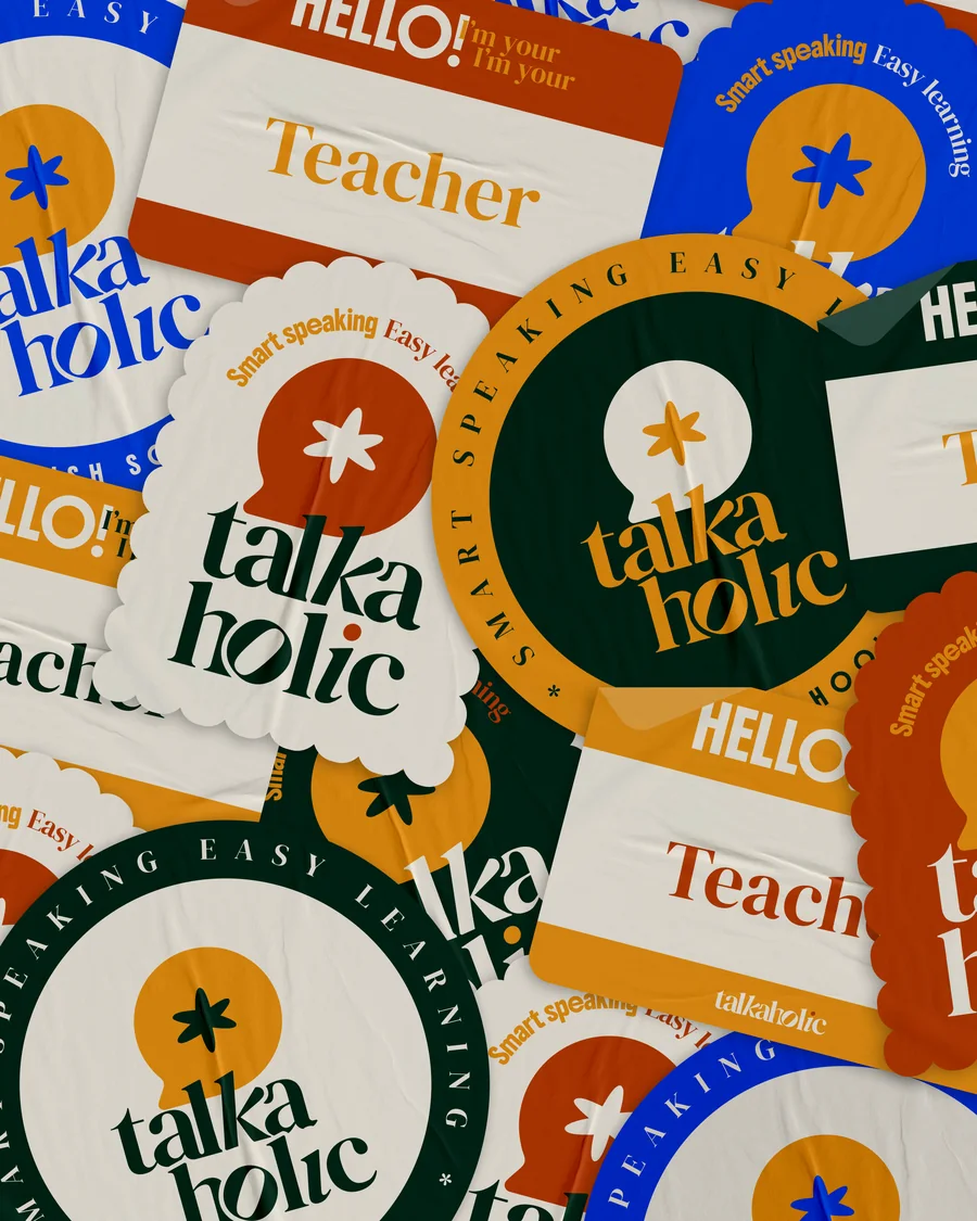 Colagem de elementos da identidade Talkaholic